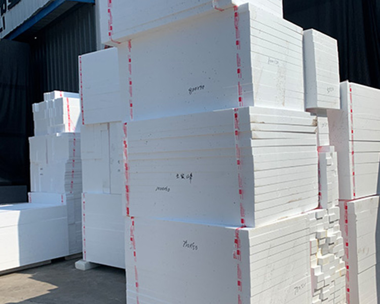 山西興富利科技有限公司分析，石墨聚苯板施工中需要注意哪些問題？